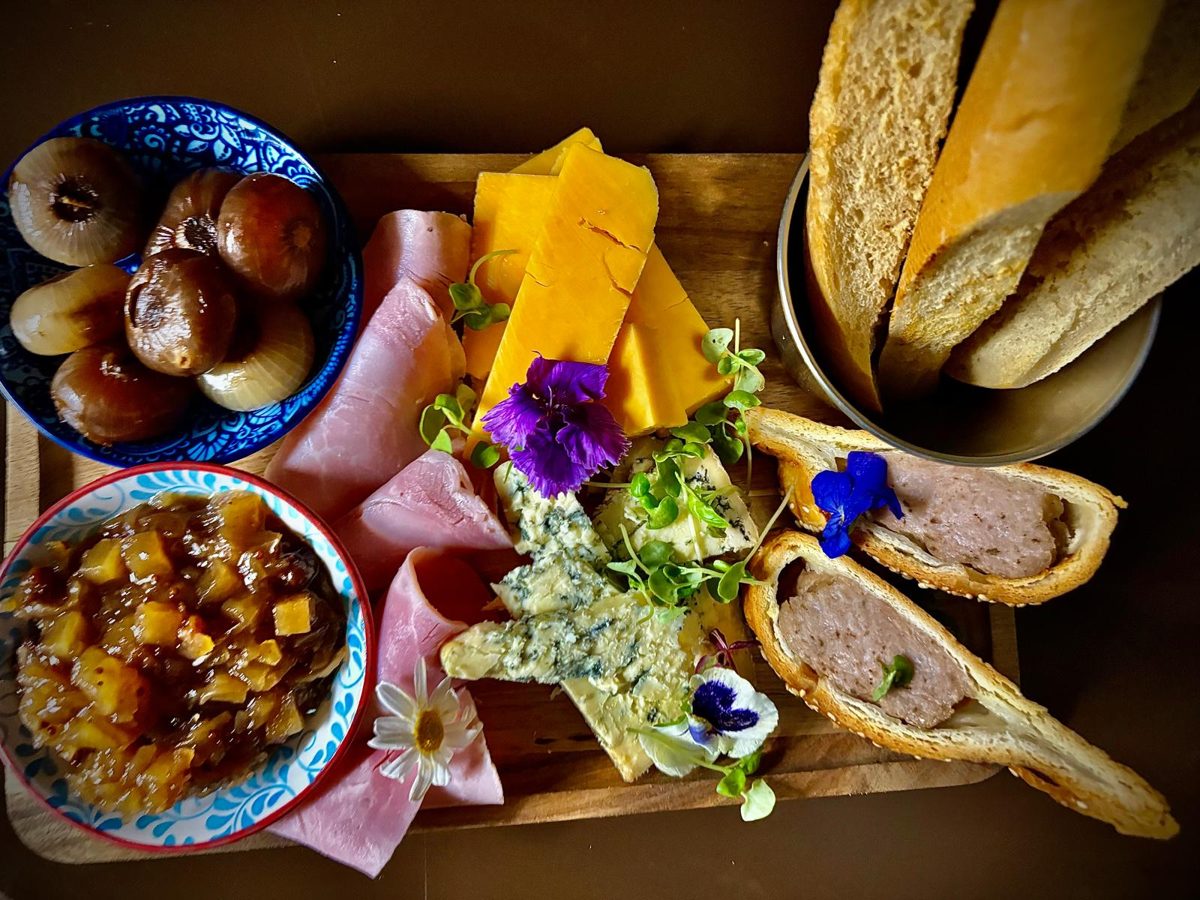Ploughman’s board to share